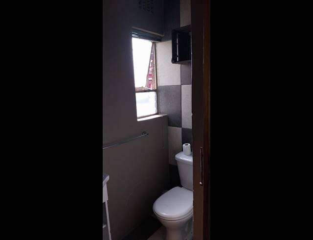 1 BEDROOM PROPERTY TO RENT IN BOKSBURG NORTH